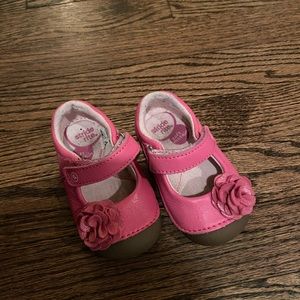 Stride rite pink shoes